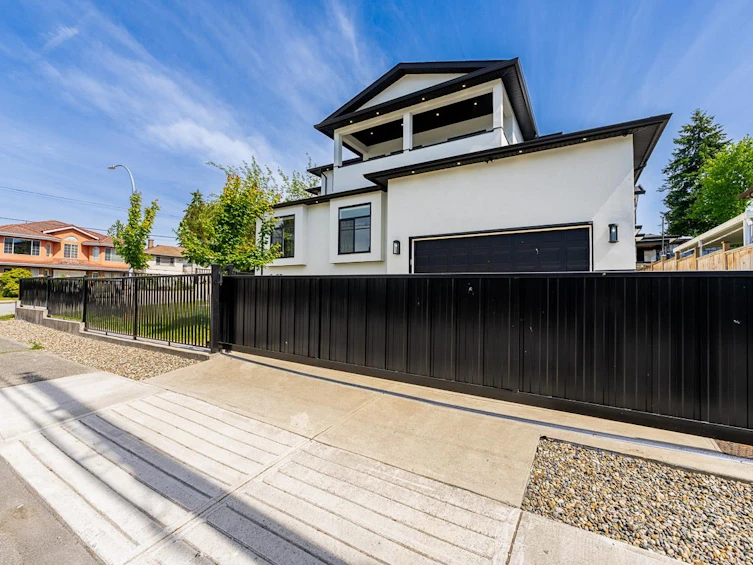 7419 1st Street, Burnaby, BC, V3N 3S9 - 39