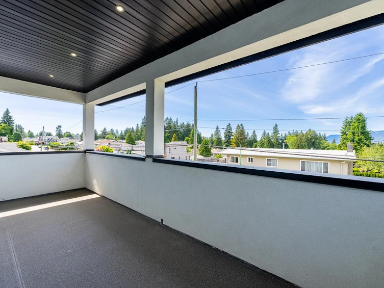 7419 1st Street, Burnaby, BC, V3N 3S9 - 28