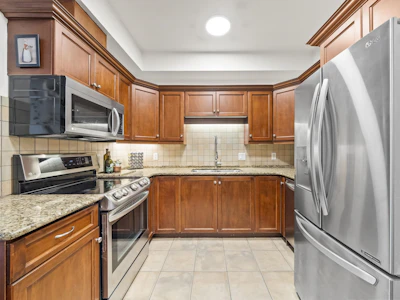 302-2488 Welcher Avenue - 2
