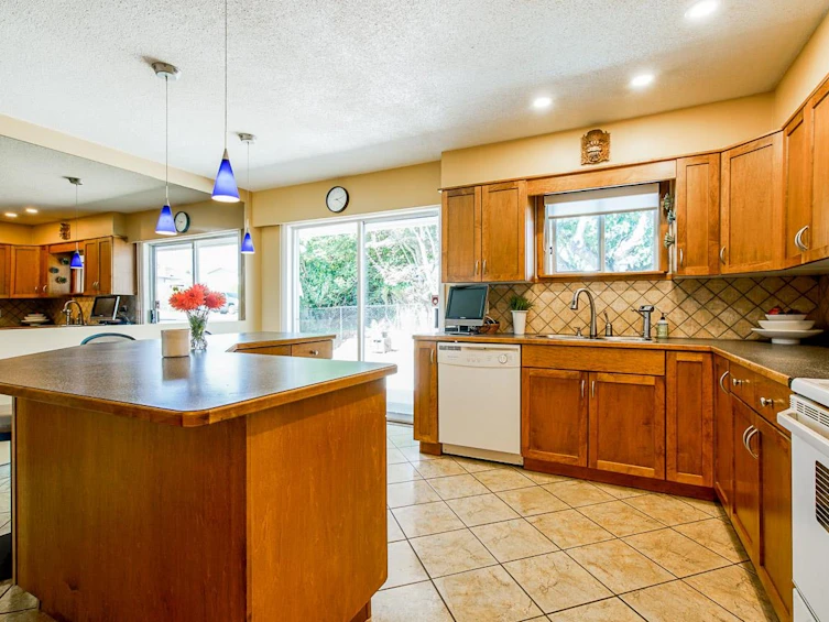 32582 Fleming Avenue, Mission, BC, V2V 2G9 - 6