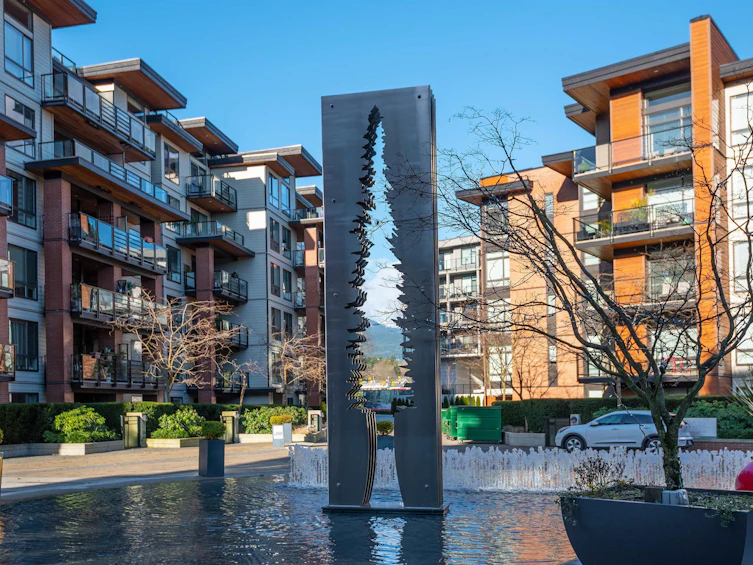 201-719 W 3rd Street, North Vancouver, BC, V7M 0E7 - 2