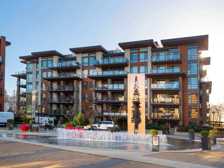 201-719 W 3rd Street, North Vancouver, BC, V7M 0E7