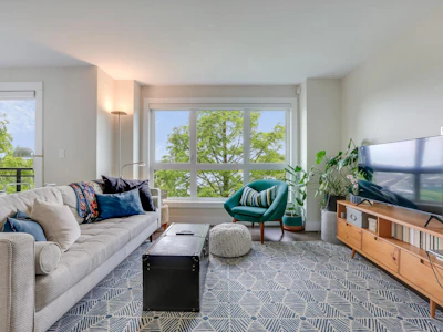 301-3028 Arbutus Street - 2