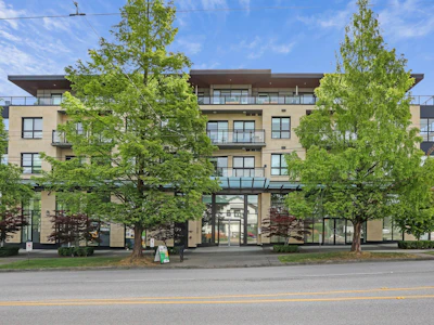 301-3028 Arbutus Street - 3