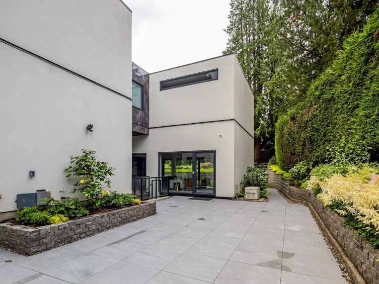 6363 Buckingham Drive, Burnaby, BC, V5E 4B5 - 16