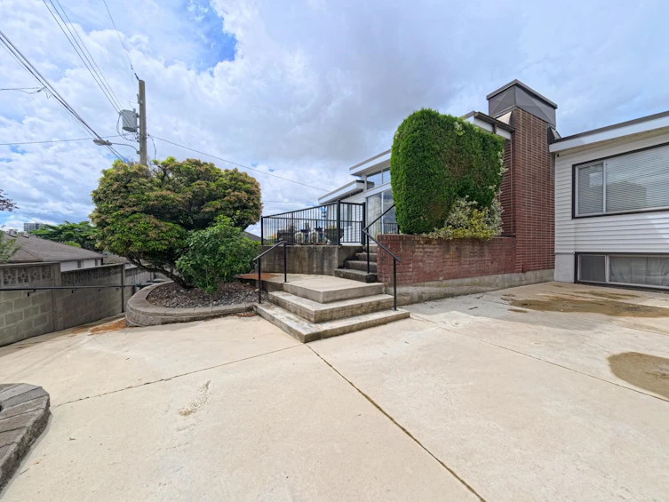 6762 Neal Street, Vancouver, BC, V6P 3N5 - 32