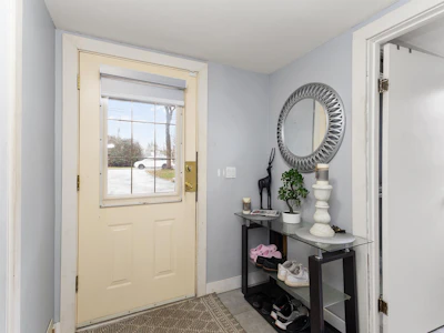 6860 134 Street - 3