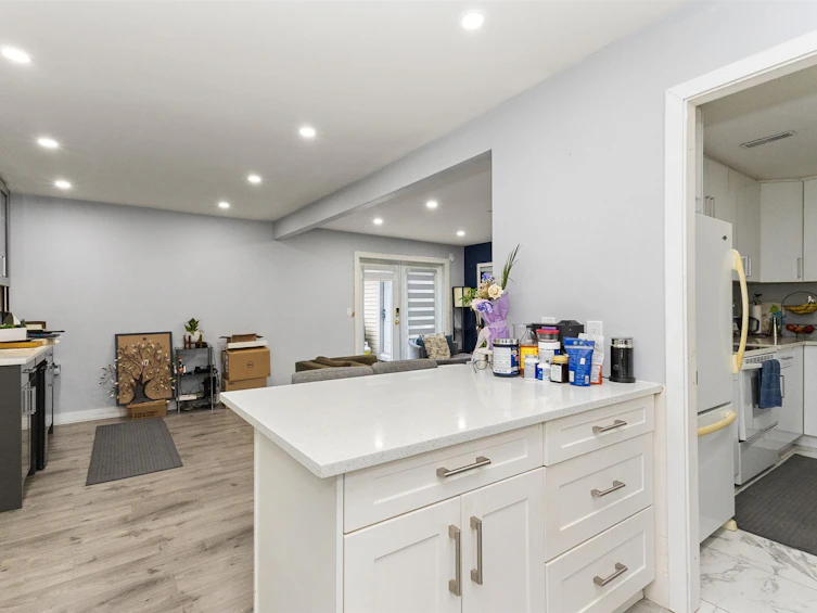 6860 134 Street, Surrey, BC, V3W 8G7 - 8