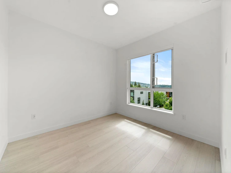 404-3594 Malsum Drive, North Vancouver, BC, V7G 0B4 - 11