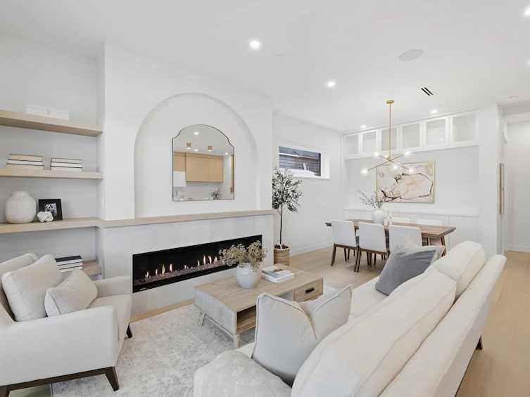 1-810 E 22nd Avenue, Vancouver, BC, V5V 1V7
