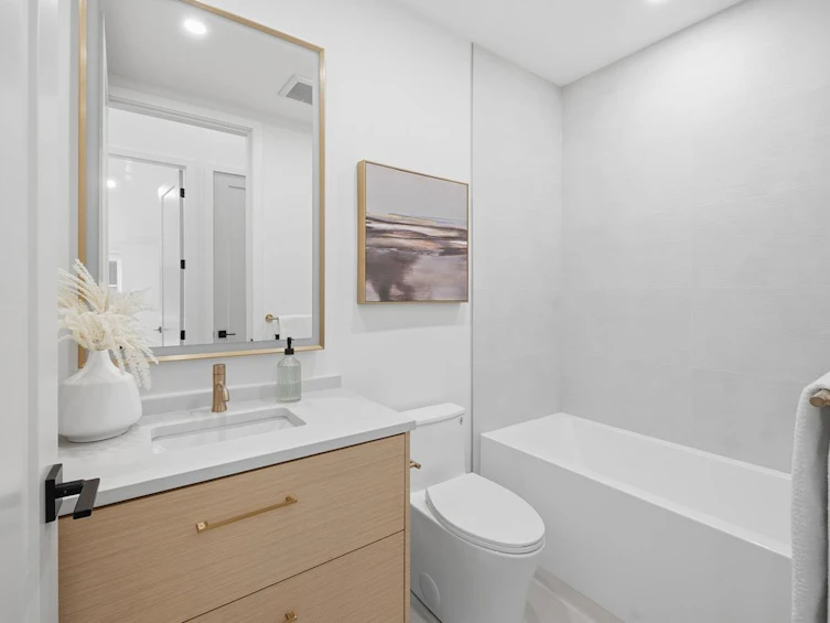 1-810 E 22nd Avenue, Vancouver, BC, V5V 1V7 - 27