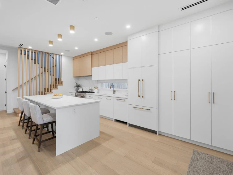 1-810 E 22nd Avenue, Vancouver, BC, V5V 1V7 - 14