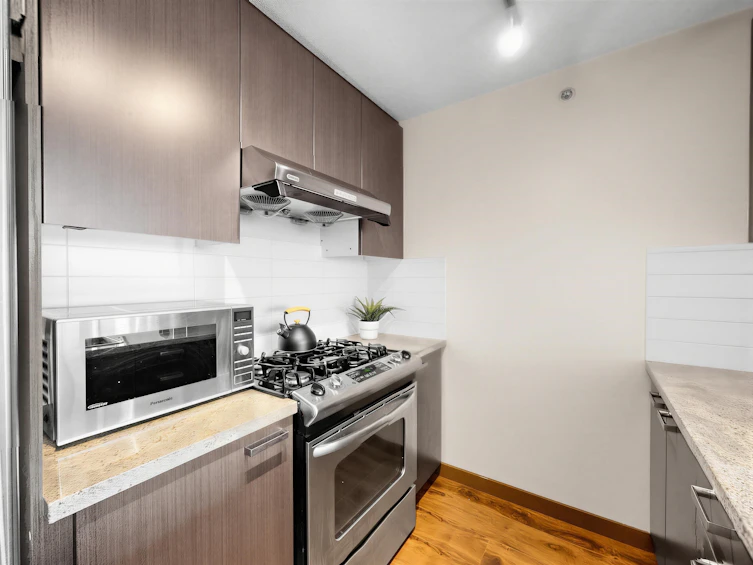 2005-6688 Arcola Street, Burnaby, BC, V5E 0B3 - 6