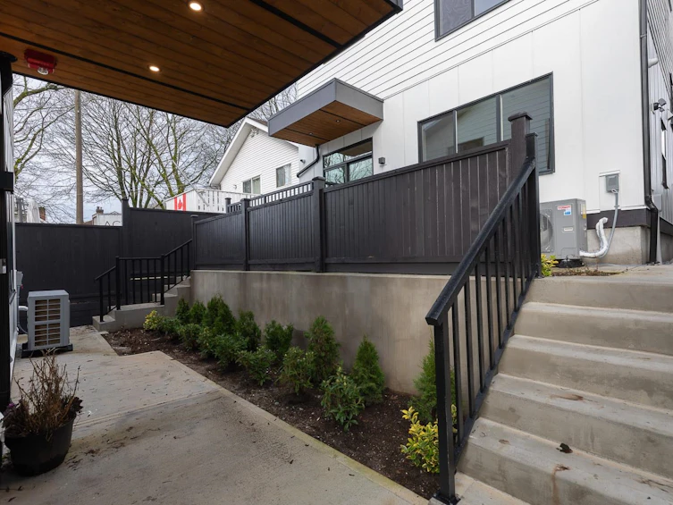 1-3506 E Pender Street, Vancouver, BC, V5K 2E3 - 28