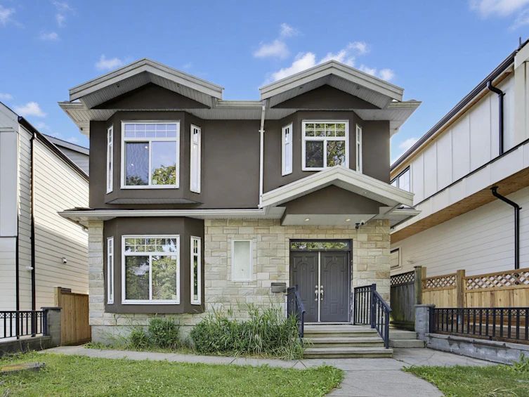 765 Skeena Street, Vancouver, BC, V5K 4P4