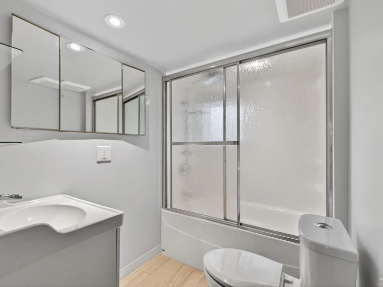 7561 Angus Drive, Vancouver, BC, V6P 5K1 - 23