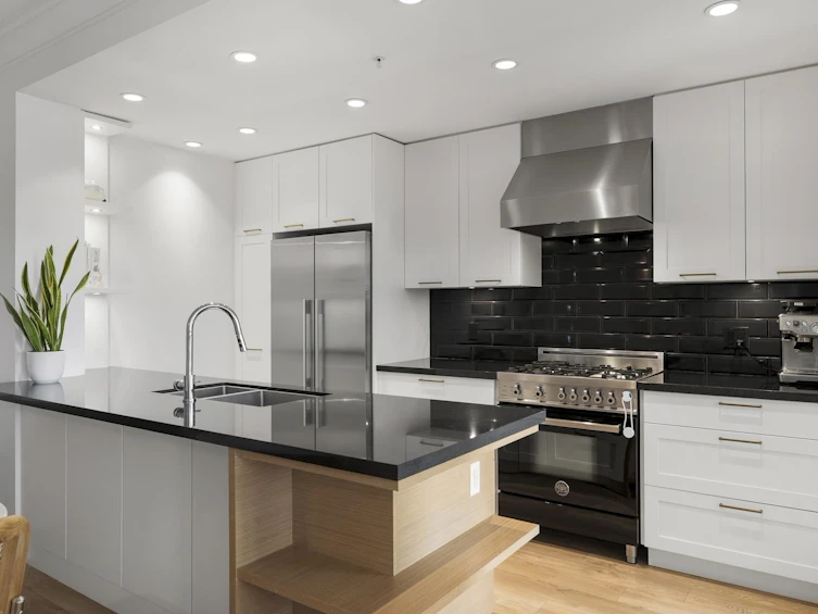 308-168 E 35th Avenue, Vancouver, BC, V5W 1A6 - 2