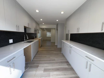 20309 Lorne Avenue - 4