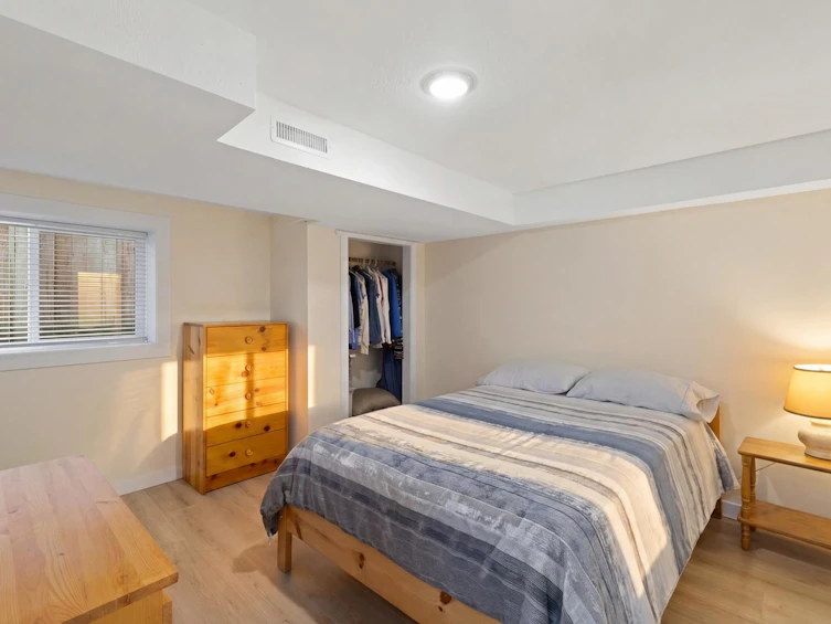 2273 E 2nd Avenue, Vancouver, BC, V5N 1G1 - 24