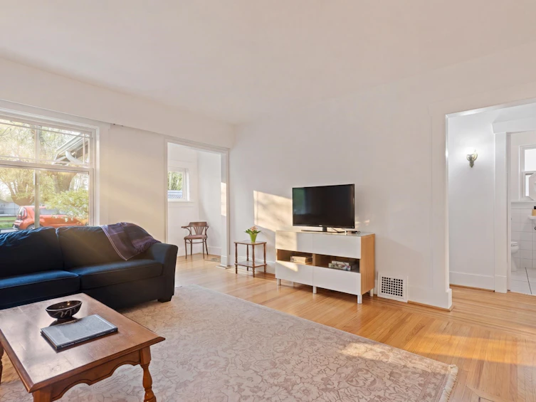 2273 E 2nd Avenue, Vancouver, BC, V5N 1G1 - 8