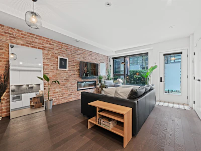 2726 Spring Street - 3
