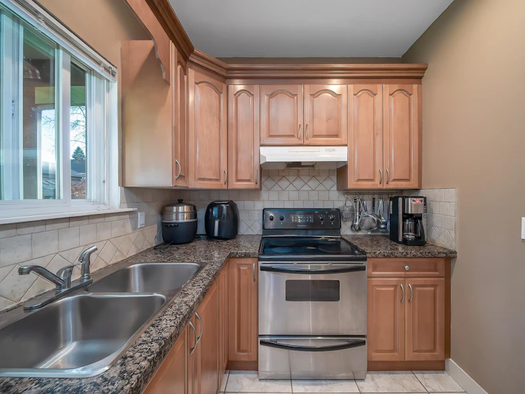 15959 110a Avenue, Surrey, BC, V4N 4Y2 - 18
