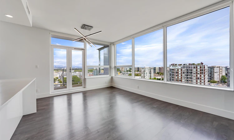 1501-5508 Hollybridge Way