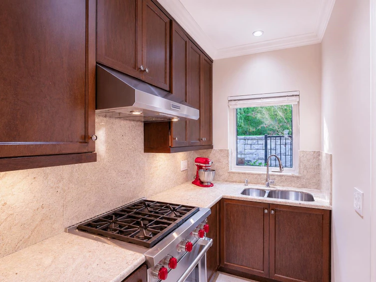4578 Puget Drive, Vancouver, BC, V6L 2V8 - 8