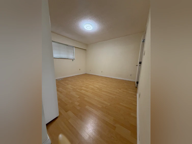 5794 Lanark Street, Vancouver, BC, V5P 2Y5 - 8