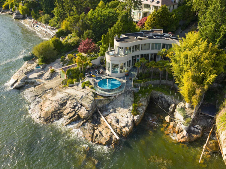 3912 Marine Drive, West Vancouver, BC, V7V 1N4 - 2