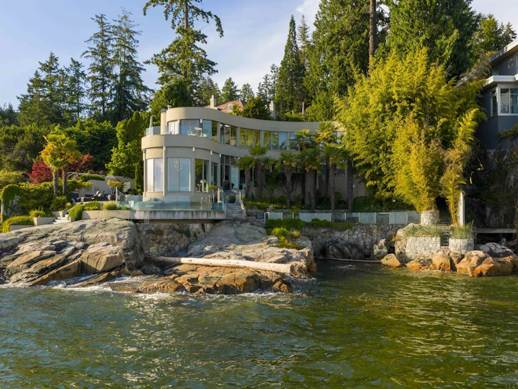 3912 Marine Drive, West Vancouver, BC, V7V 1N4 - 3