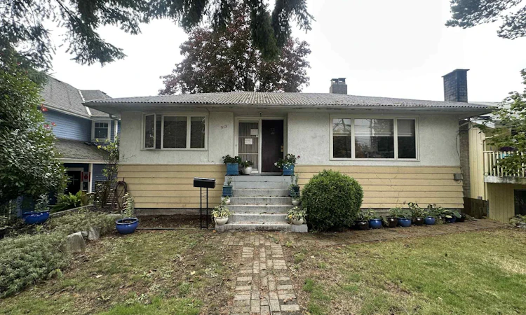 313 E 13th Street