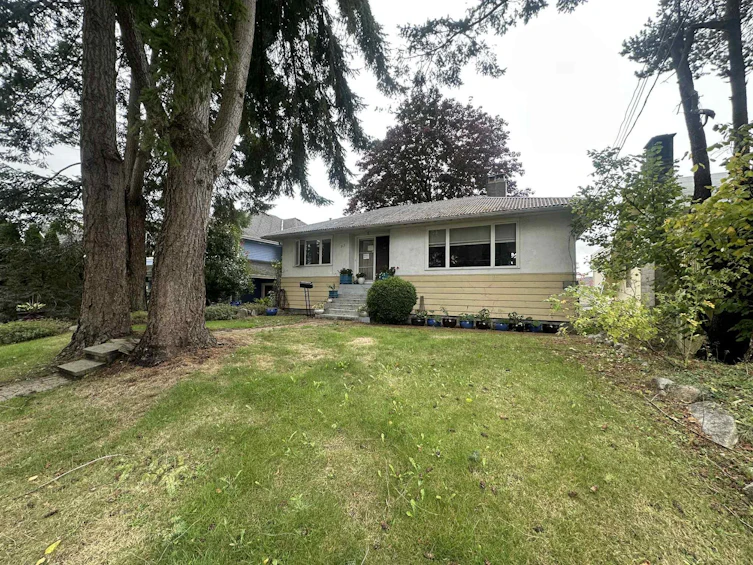313 E 13th Street, North Vancouver, BC, V7L 2L8 - 2