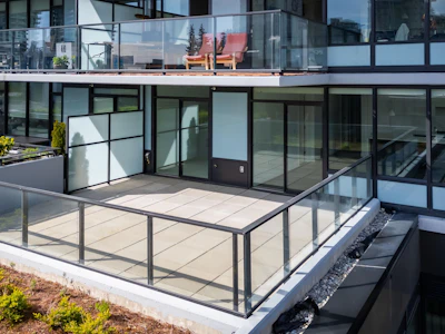 307-1588 Johnston Road - 4