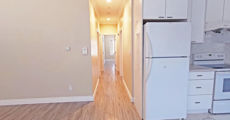 MF-8006 Cartier Street, Vancouver, BC, V6P 4T5 - 20