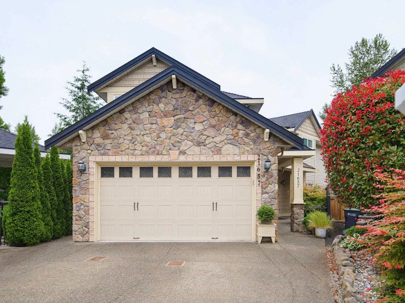 21657 92b Avenue, Langley BC V1M 0A3