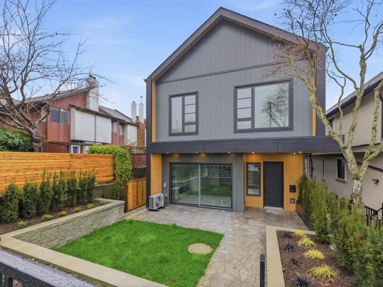 1-727 E 31st Avenue, Vancouver, BC, V5V 2W9 - 2
