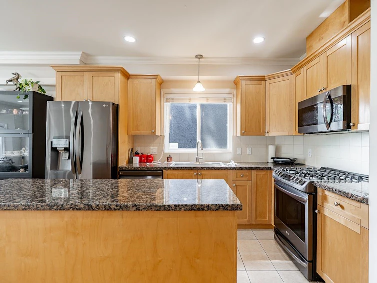 1124 Rochester Avenue, Coquitlam, BC, V3K 2X4 - 7
