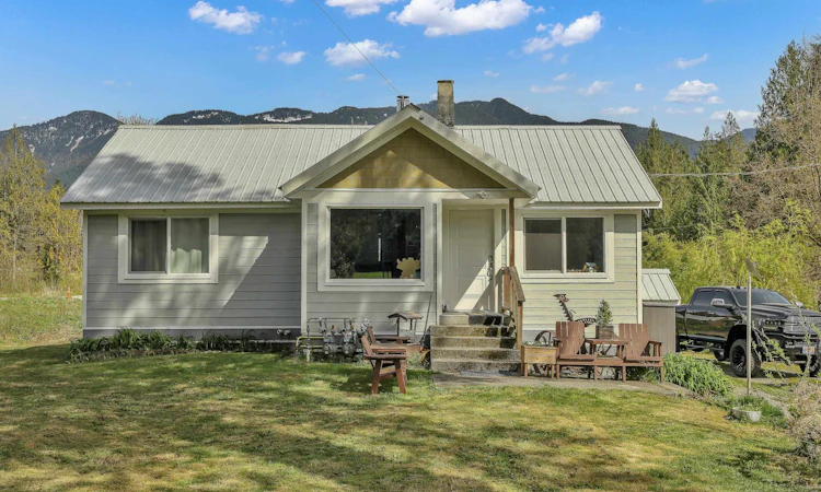13028 Stave Lake Road