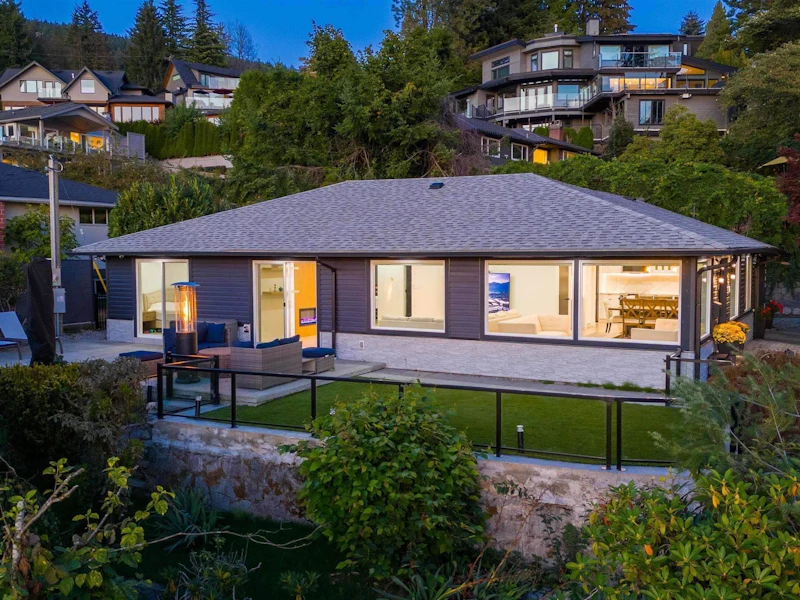 3812 Dalkeith Drive, North Vancouver BC V7N 3N6
