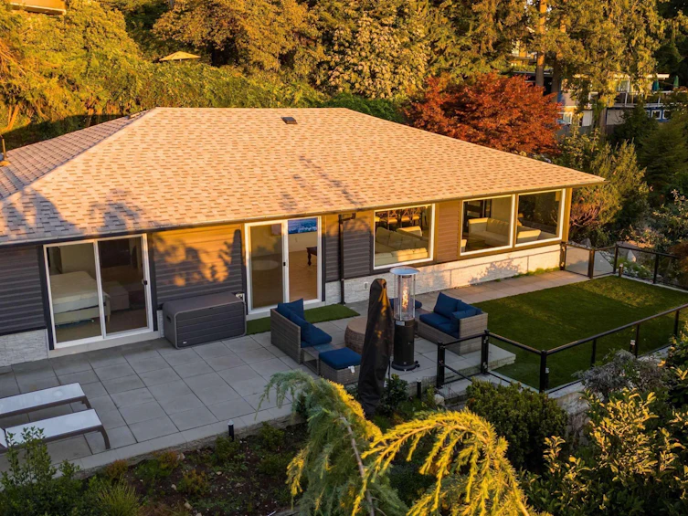 3812 Dalkeith Drive, North Vancouver, BC, V7N 3N6 - 24