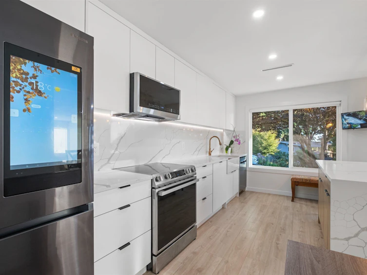 3812 Dalkeith Drive, North Vancouver, BC, V7N 3N6 - 6