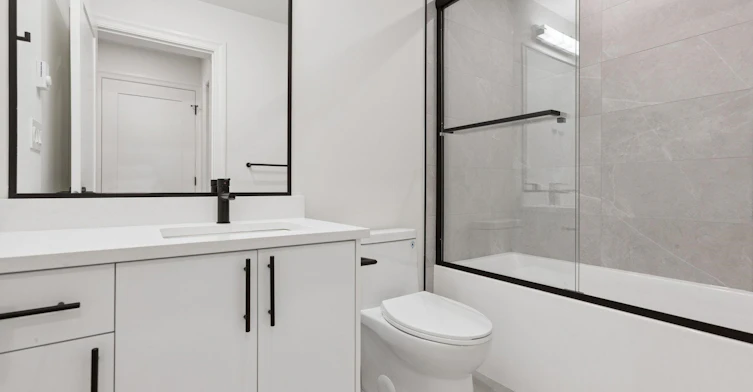 811 Madison Avenue, Burnaby, BC, V5C 0P6 - 7