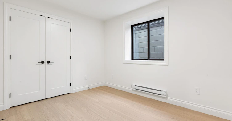 811 Madison Avenue, Burnaby, BC, V5C 0P6 - 6