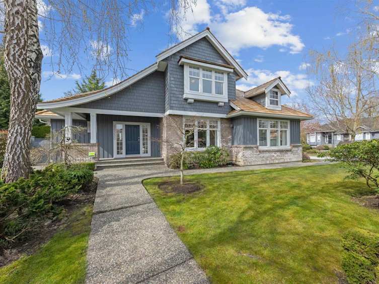 16330 Lincoln Woods Court, Surrey, BC, V3Z 0J8