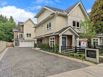 4-9340 General Currie Road - 2
