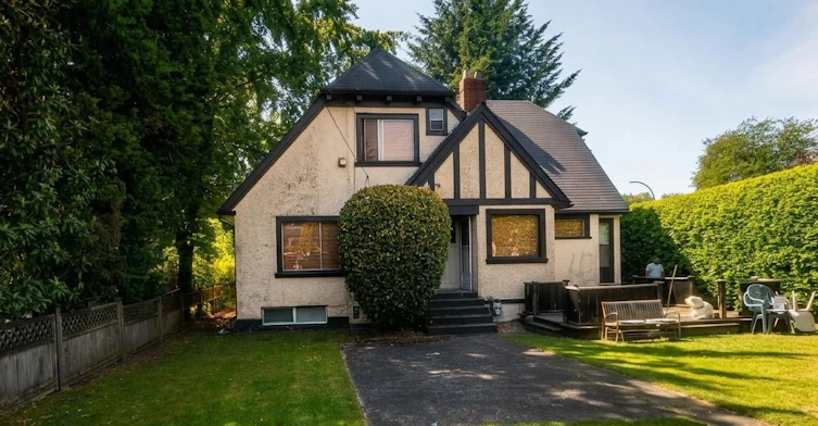 16th Arbutus Street, Vancouver, BC, V6J 3Z4