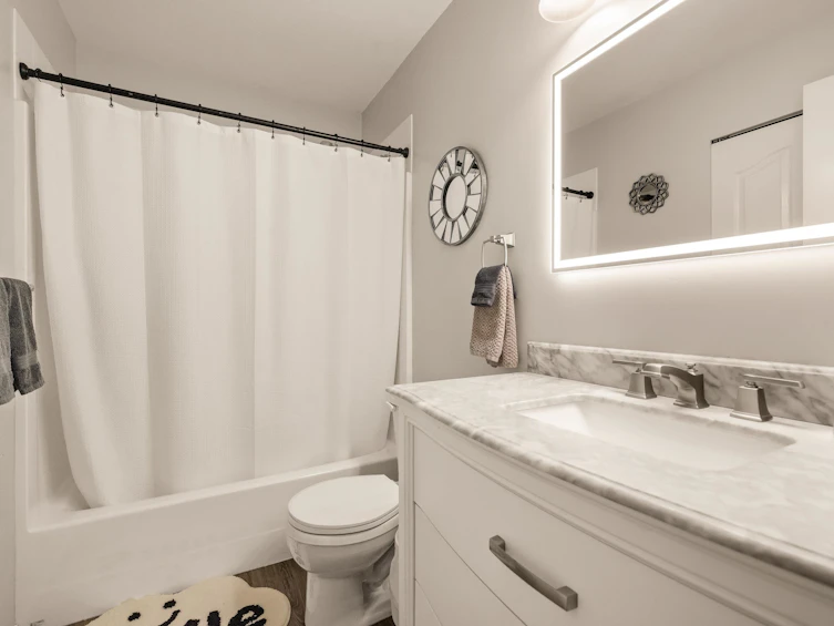 24327 102 Avenue, Maple Ridge, BC, V2W 1X9 - 24
