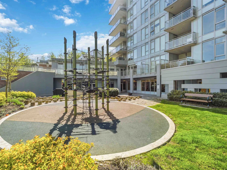 2303-305 Morrissey Road, Port Moody, BC, V3H 0M3 - 32