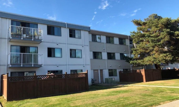 204-7260 Lindsay Road